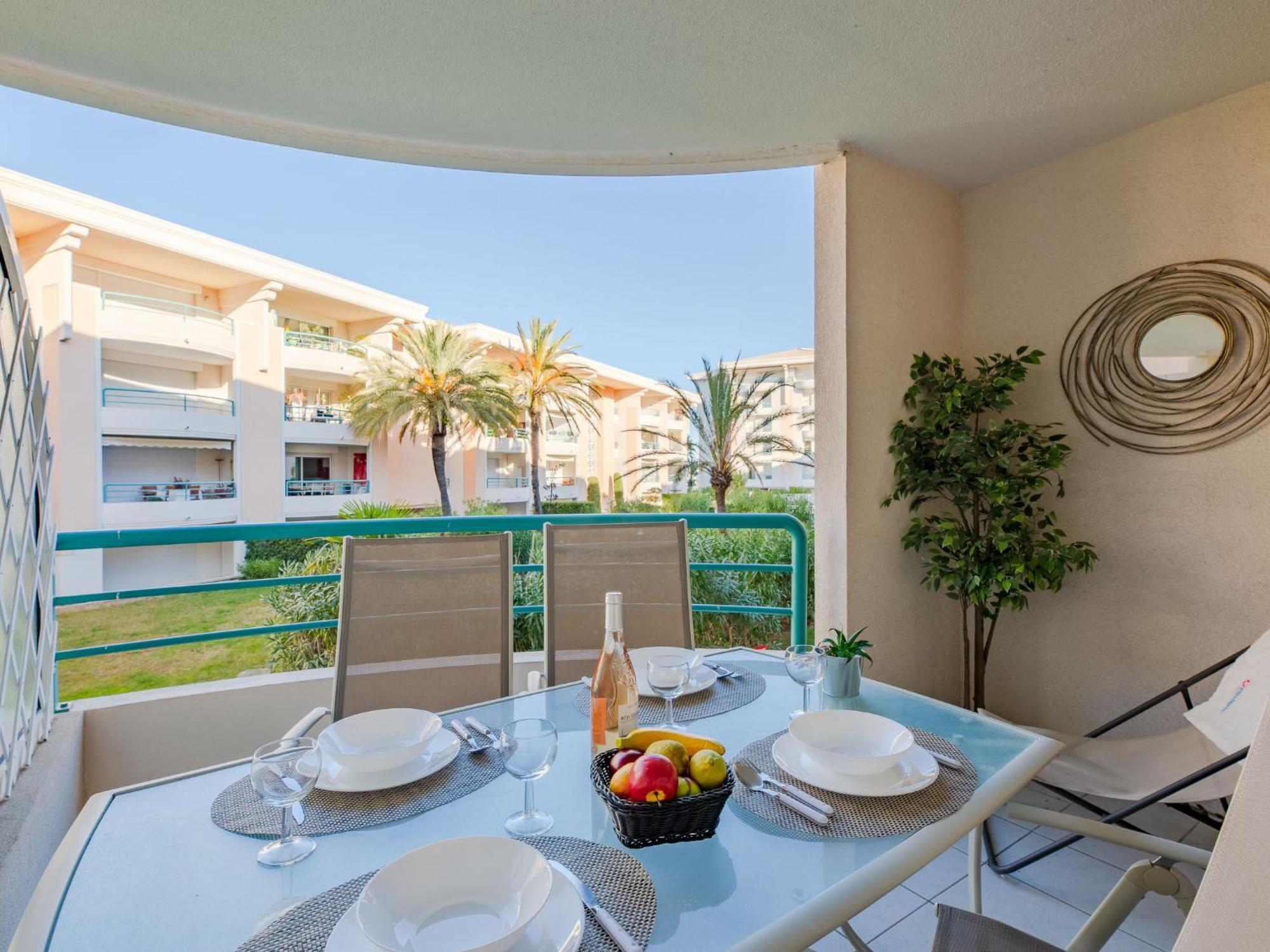 Le Cesarée-5 Fréjus