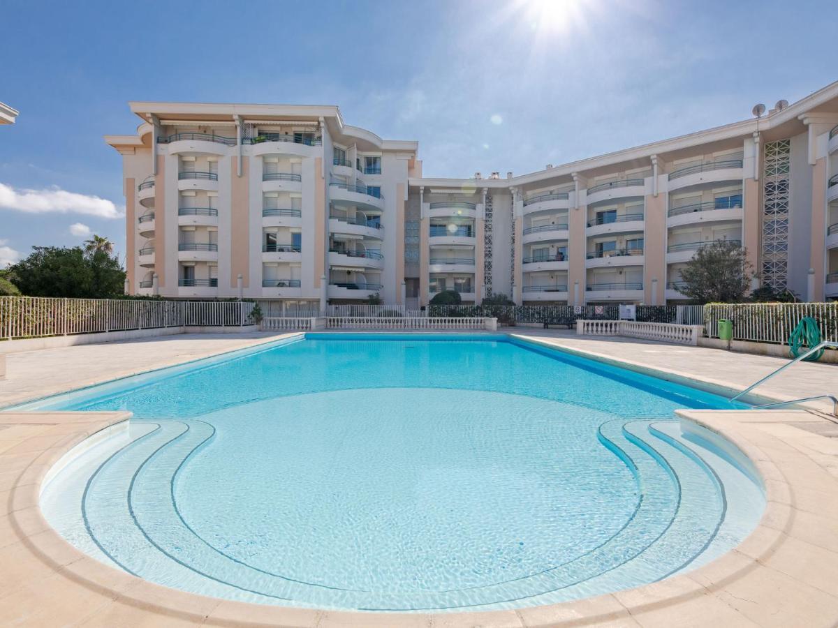 Le Cesarée-5 *